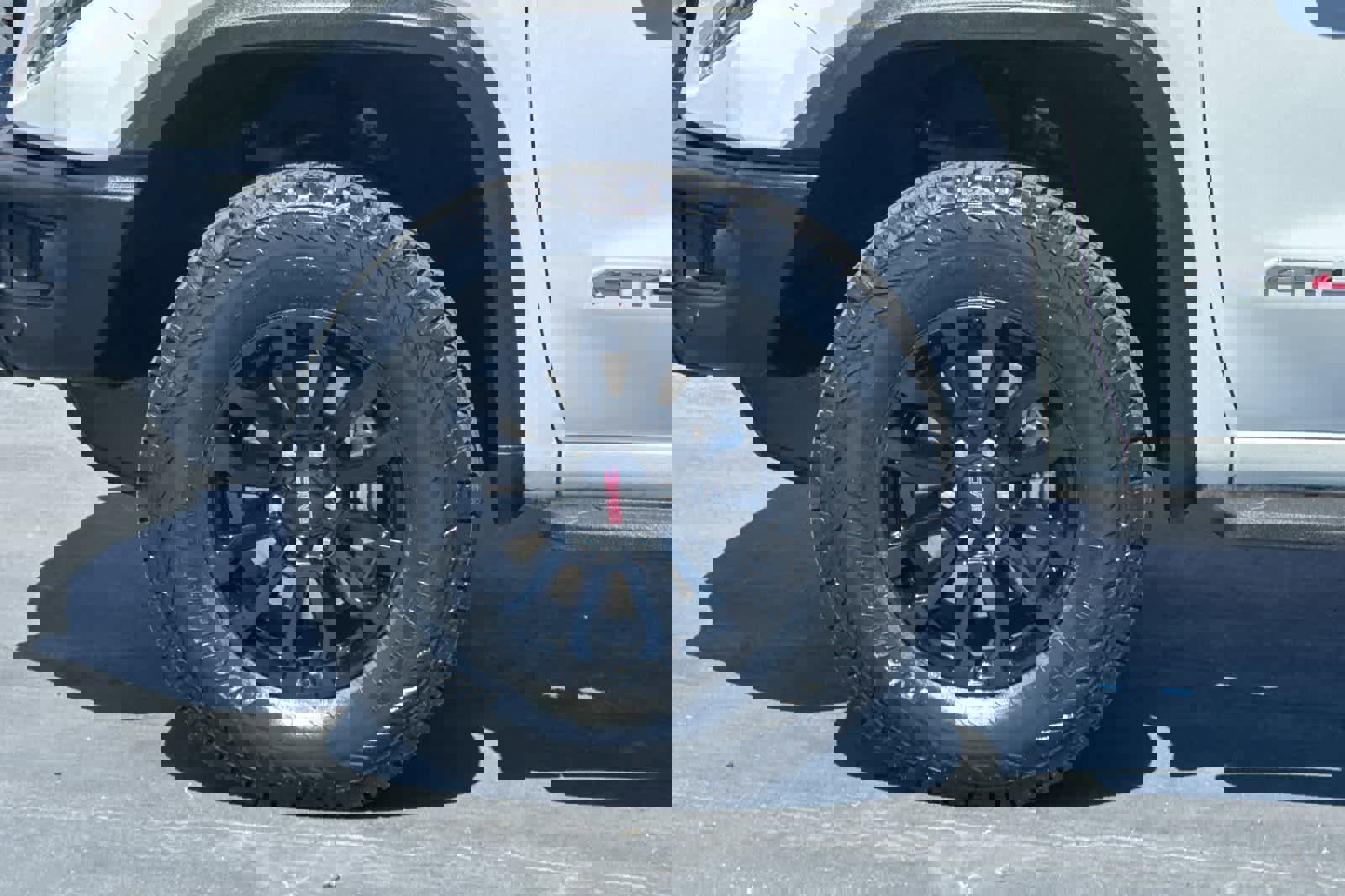 Used 2023 GMC Sierra 1500 AT4X image 32