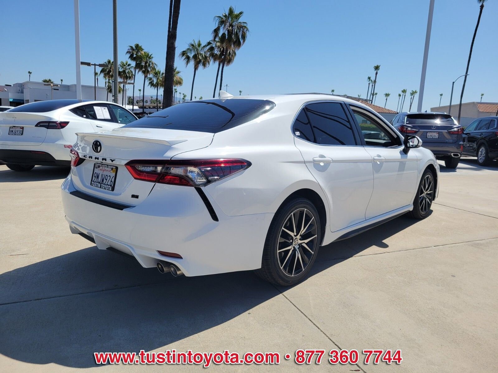 Certified 2024 Toyota Camry SE w/ Blackout Package (TMS) FWD image 4