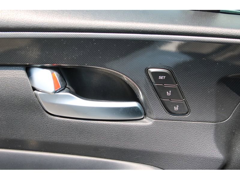 Used 2023 Hyundai Santa Fe Limited image 9