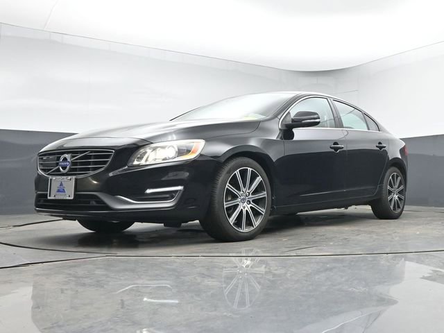 Used 2018 Volvo S60 T5 Inscription Platinum w/ Climate Package image 13