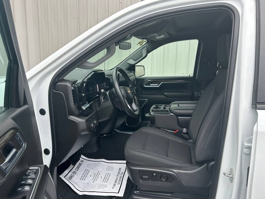 Certified 2024 Chevrolet Silverado 1500 LT AWD/4WD image 9