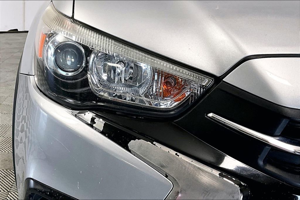 Used 2019 Mitsubishi Outlander Sport SE image 28