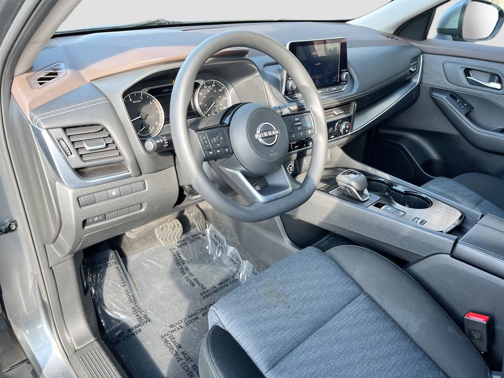 Used 2023 Nissan Rogue SV FWD image 8