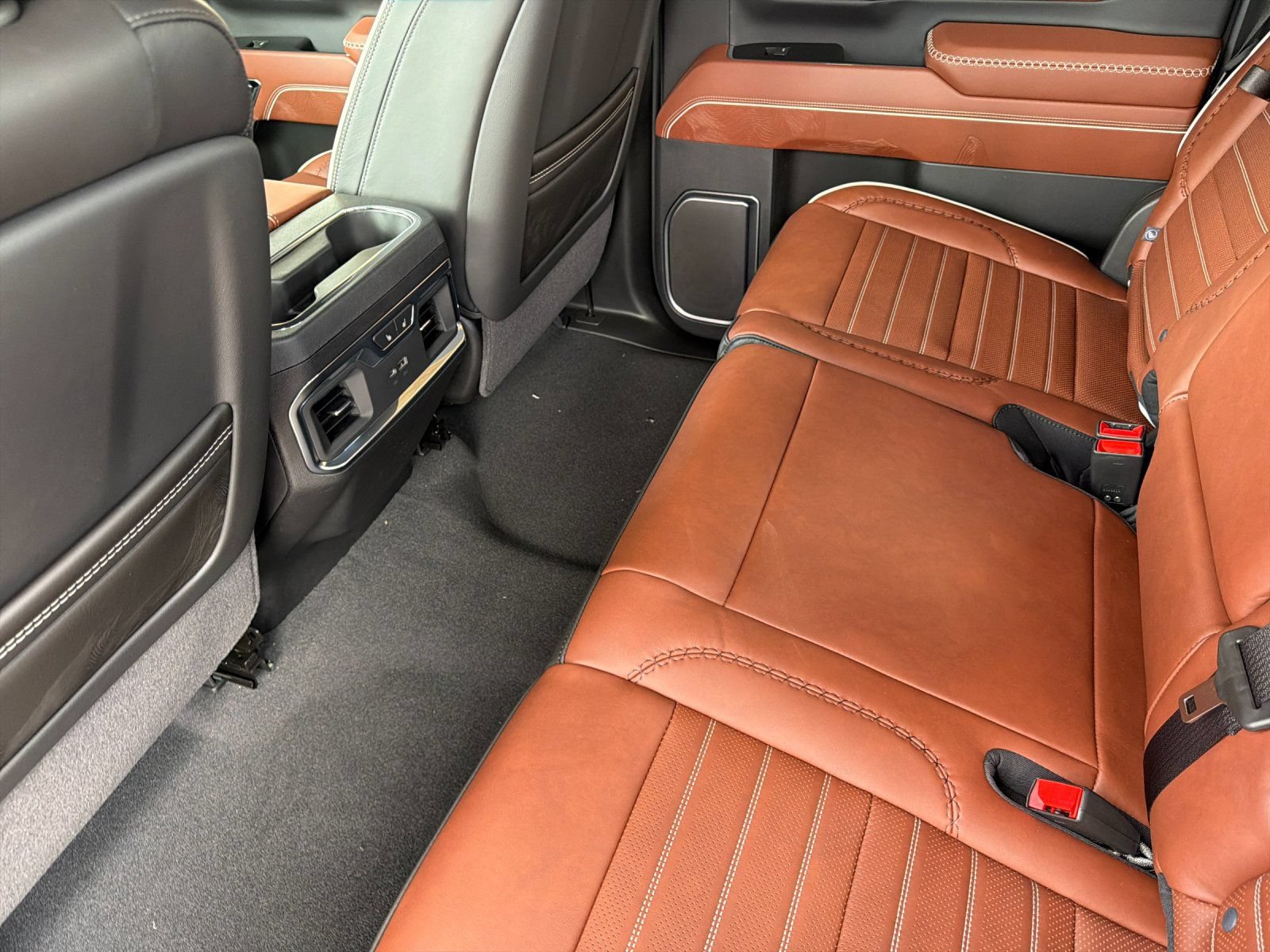 New 2026 GMC Sierra 2500 Denali Ultimate AWD/4WD image 12