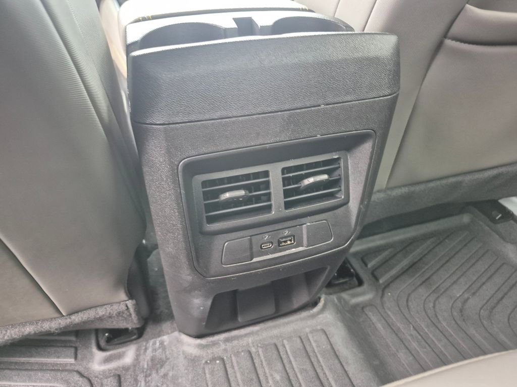 Used 2024 Chevrolet Colorado ZR2 w/ Technology Package AWD/4WD image 14