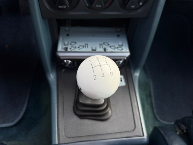 Used 1988 Ford Mustang LX RWD image 22