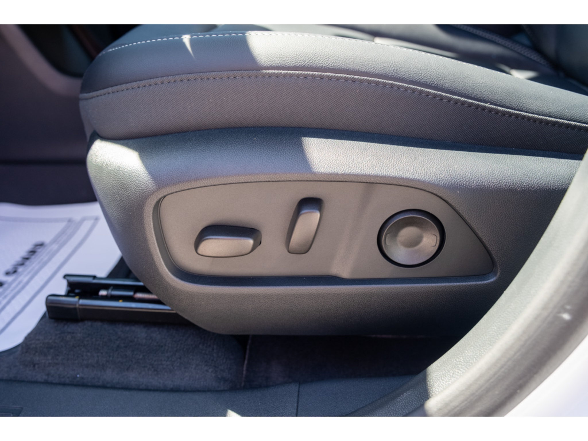 New 2027 GMC Terrain Elevation w/ Elevation Premium Package FWD image 15