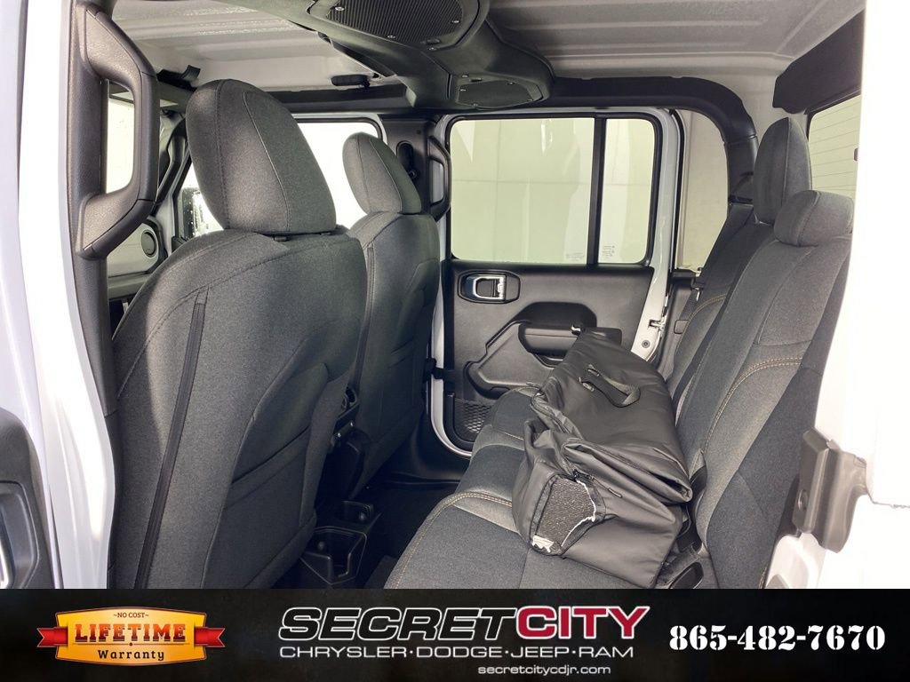 New 2025 Jeep Gladiator Sport image 29