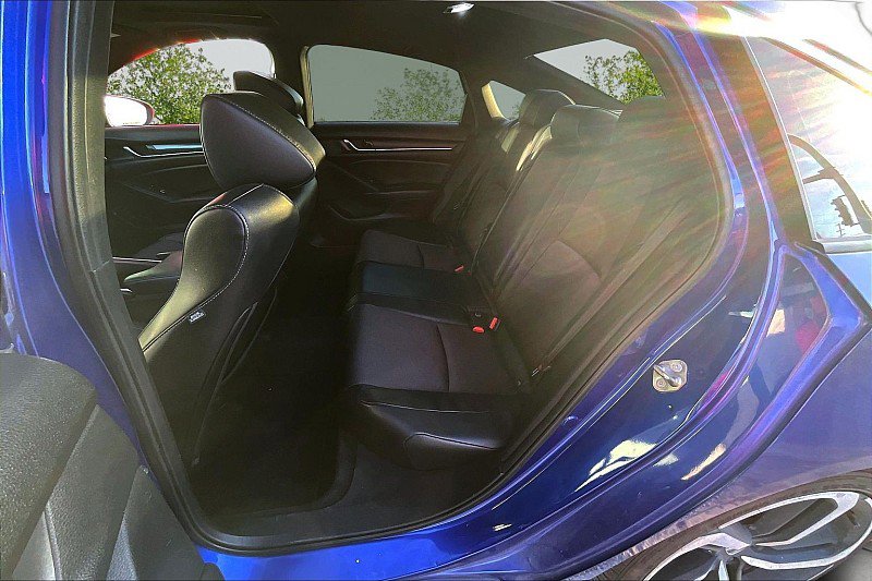 Used 2018 Honda Accord Sport image 21