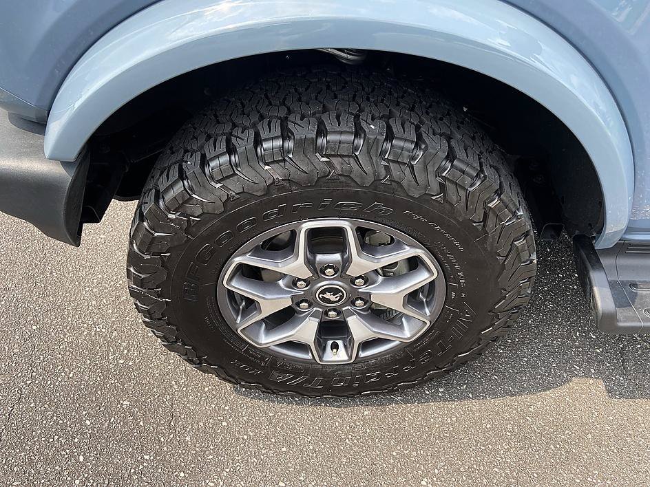 Used 2025 Ford Bronco Outer Banks AWD/4WD image 8