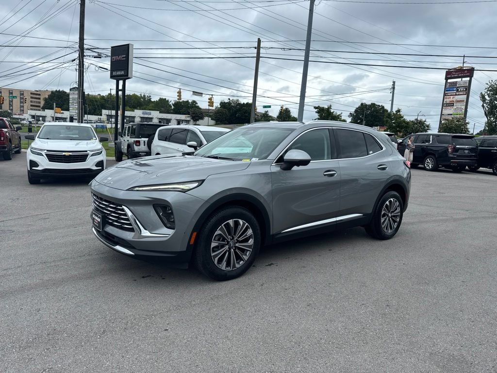 Used 2024 Buick Envision Preferred AWD/4WD image 3