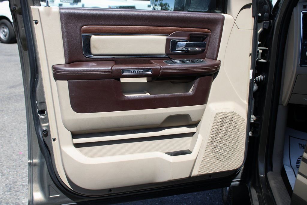 Used 2014 RAM 2500 Laramie w/ Convenience Group AWD/4WD image 14