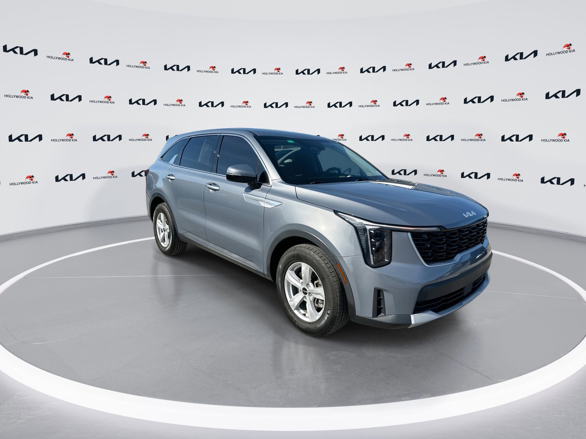 Certified 2024 Kia Sorento LX FWD image 2