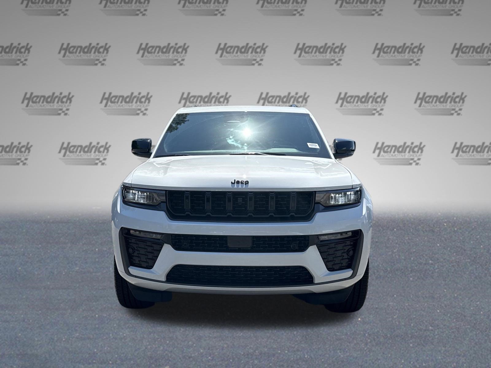 Used 2026 Jeep Grand Cherokee Limited Reserve AWD/4WD image 3