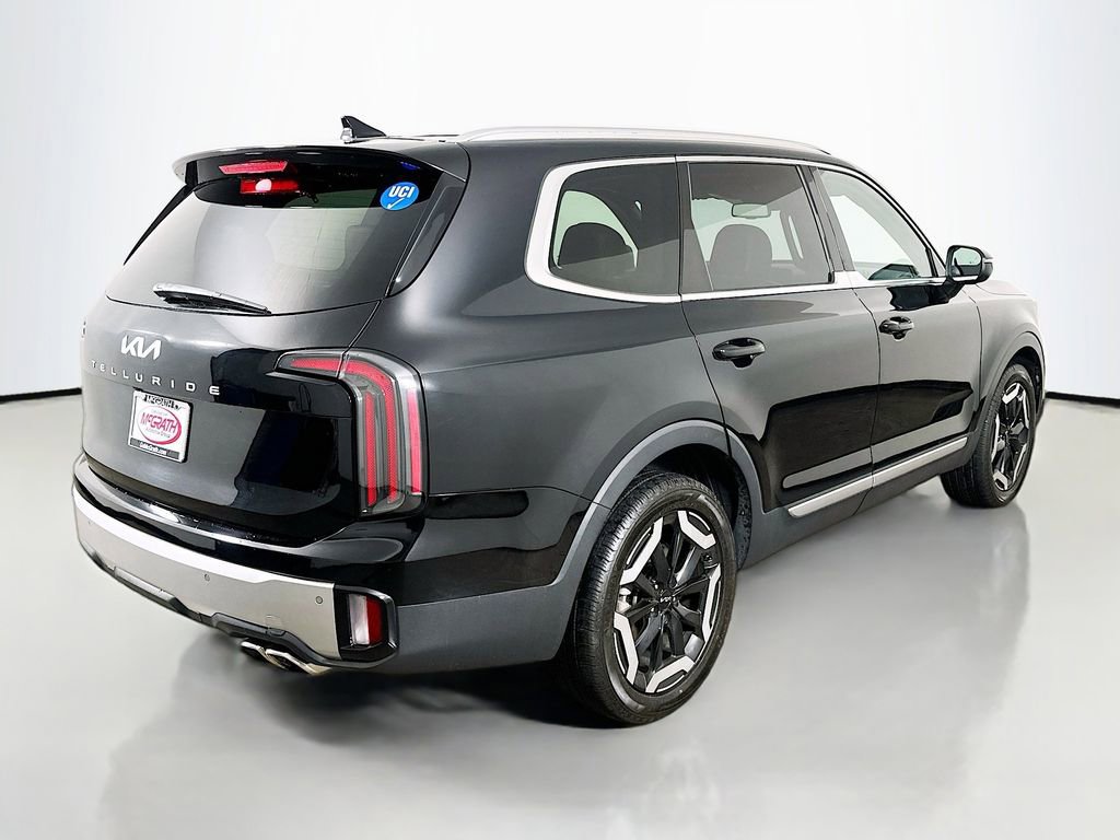 Certified 2023 Kia Telluride EX w/ EX Captain's Chair Package FWD image 22
