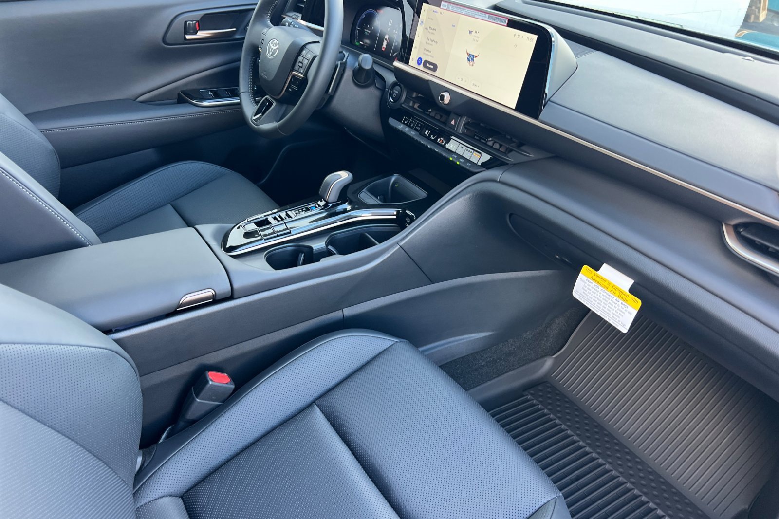 New 2025 Toyota Crown Signia image 13