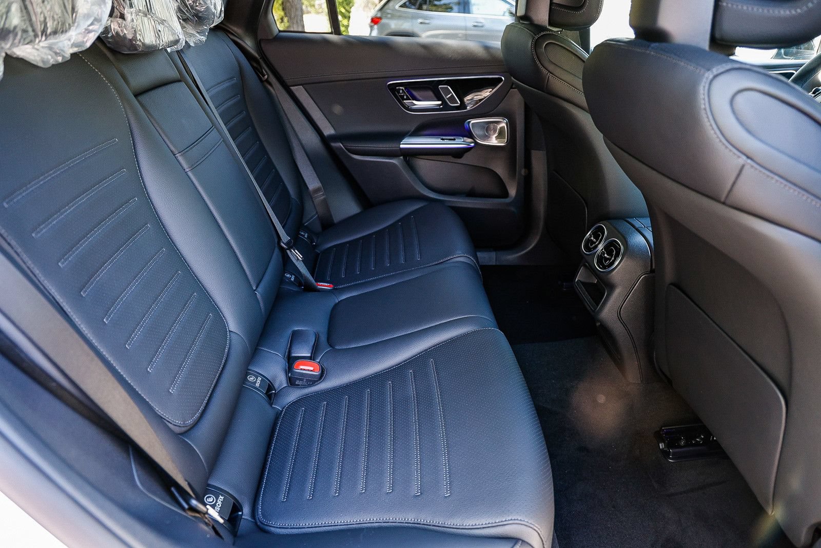 Used 2025 Mercedes-Benz GLC 300 4MATIC image 18