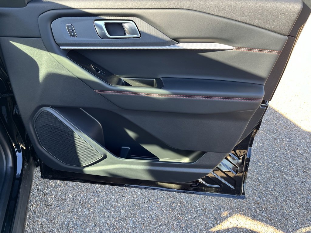 New 2026 Ford Explorer ST-Line image 21