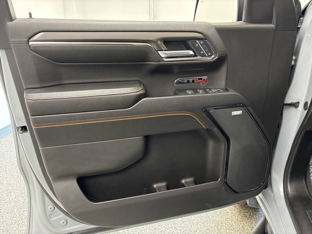 Used 2024 GMC Sierra 1500 AT4 w/ Technology Package AWD/4WD image 18