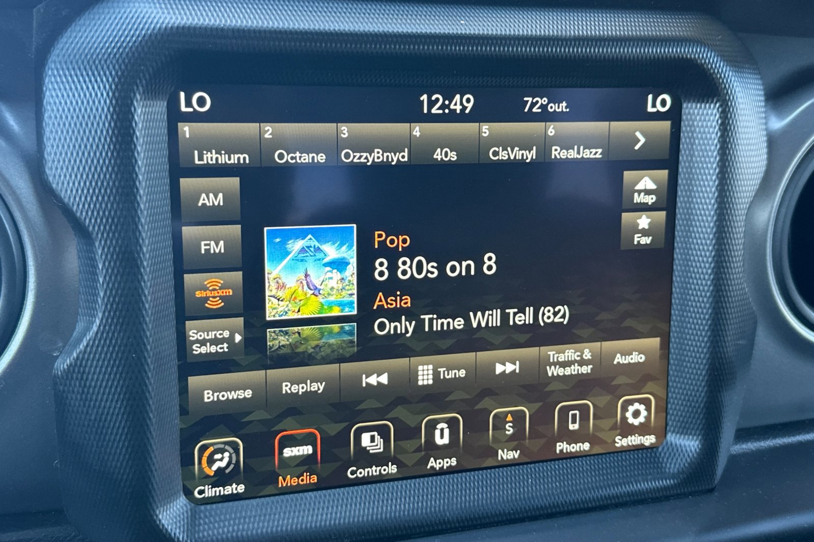 Certified 2023 Jeep Wrangler Willys image 17