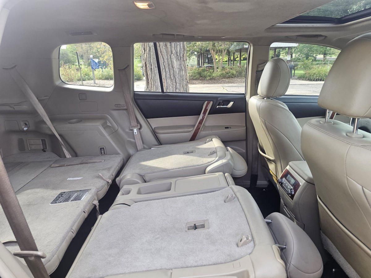 Used 2013 Toyota Highlander Limited FWD image 43