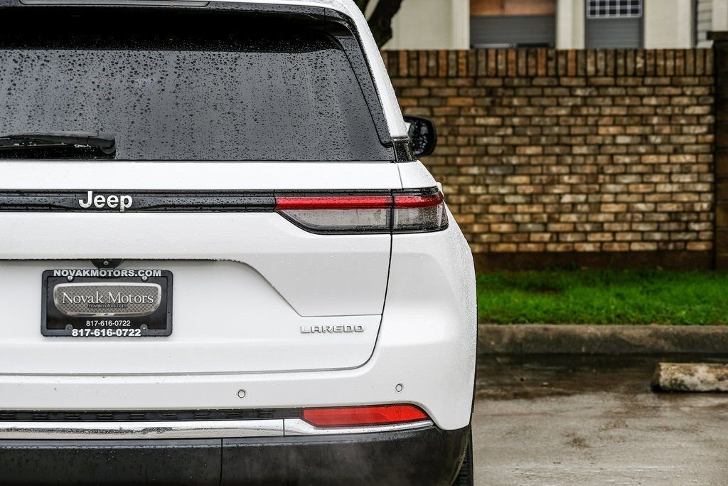 Used 2023 Jeep Grand Cherokee Laredo w/ Luxury Tech Group I image 59