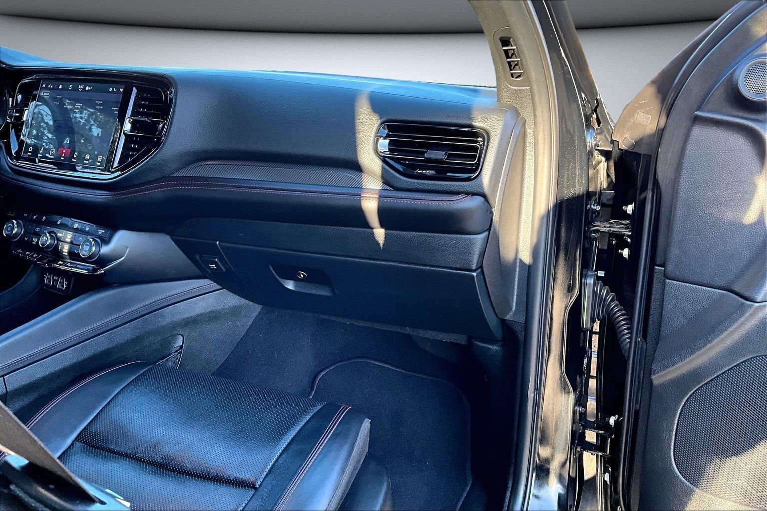 Used 2024 Dodge Durango GT image 26