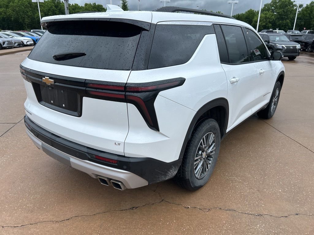 Used 2024 Chevrolet Traverse LT w/ Trailering Package FWD image 6