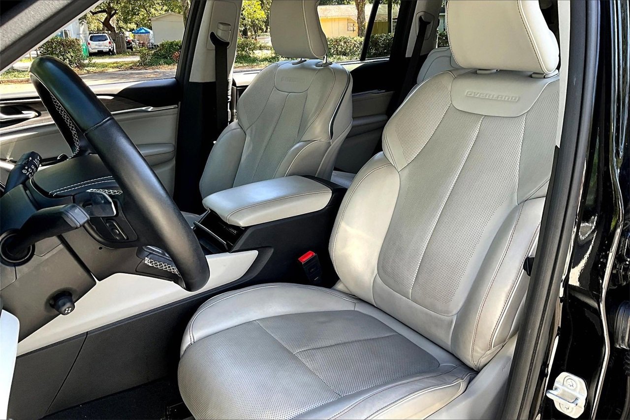 Used 2021 Jeep Grand Cherokee L Overland w/ Luxury Tech Group IV image 18