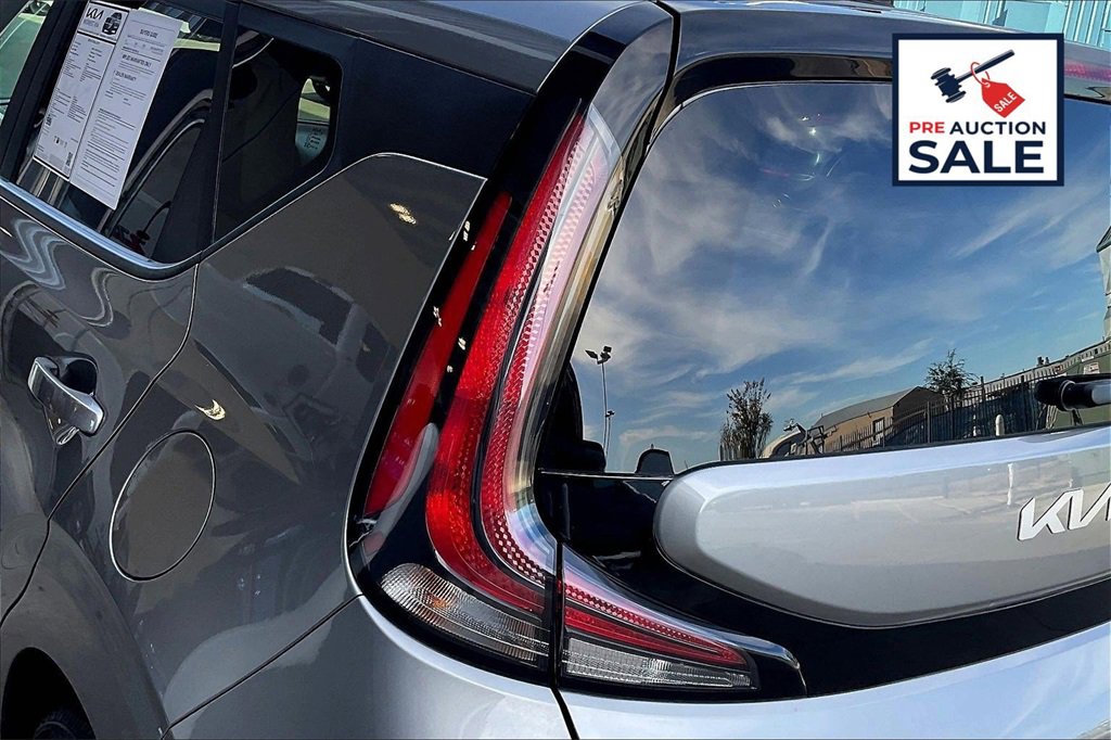 Certified 2023 Kia Soul LX w/ Option Group 015 image 27