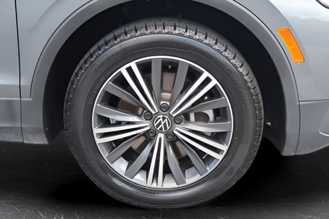 Certified 2024 Volkswagen Tiguan Wolfsburg Edition FWD image 10