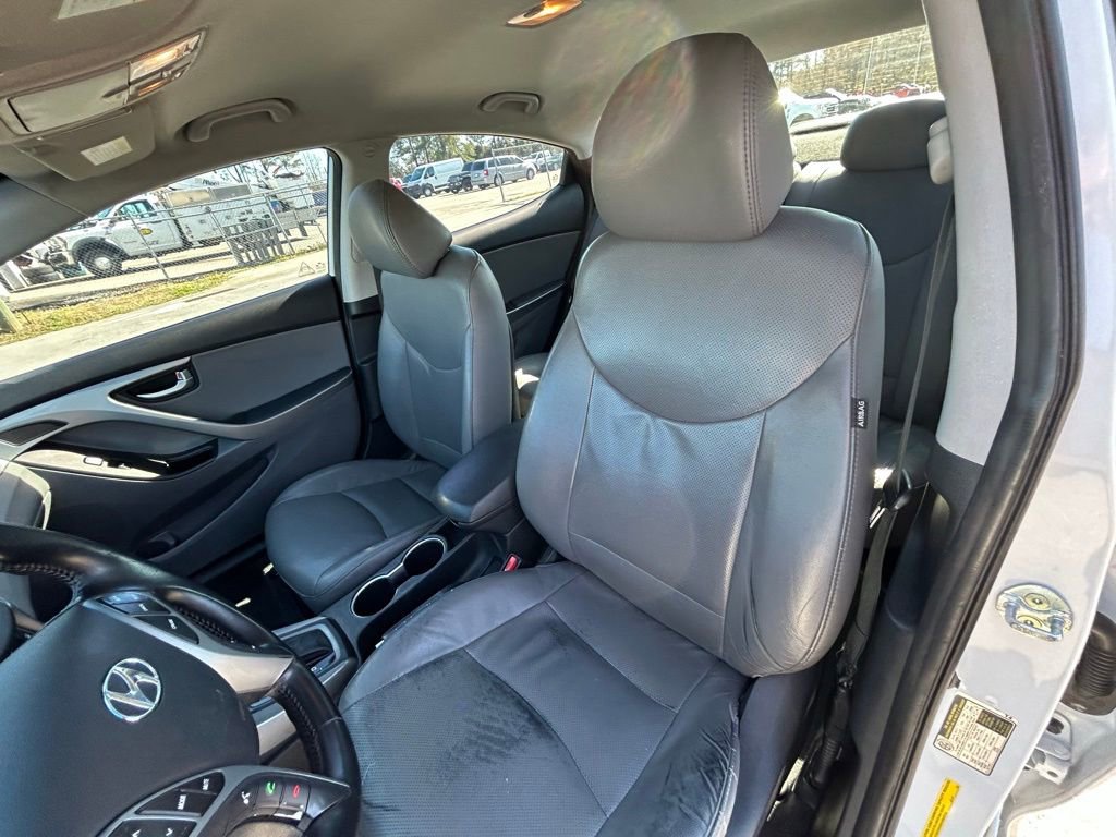 Used 2016 Hyundai Elantra Limited image 27