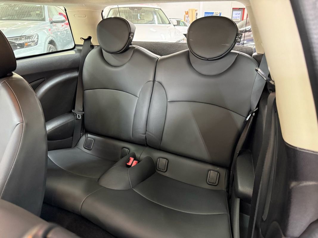 Used 2012 MINI Cooper Hardtop image 15