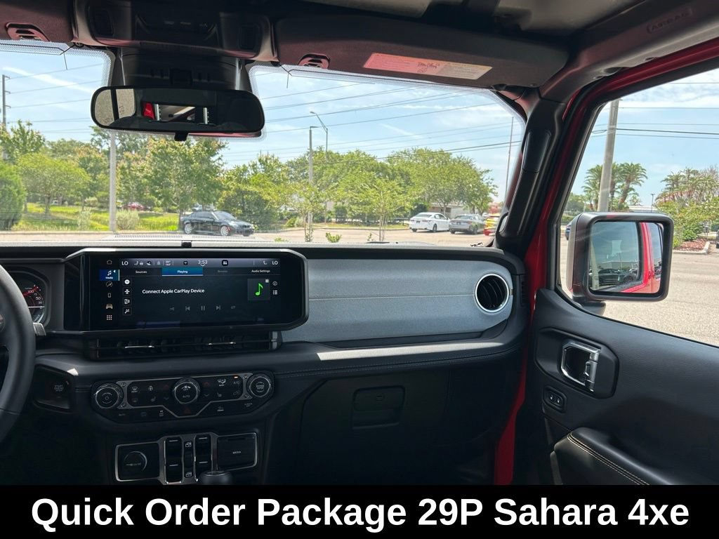 Used 2025 Jeep Wrangler Unlimited Sahara AWD/4WD image 9