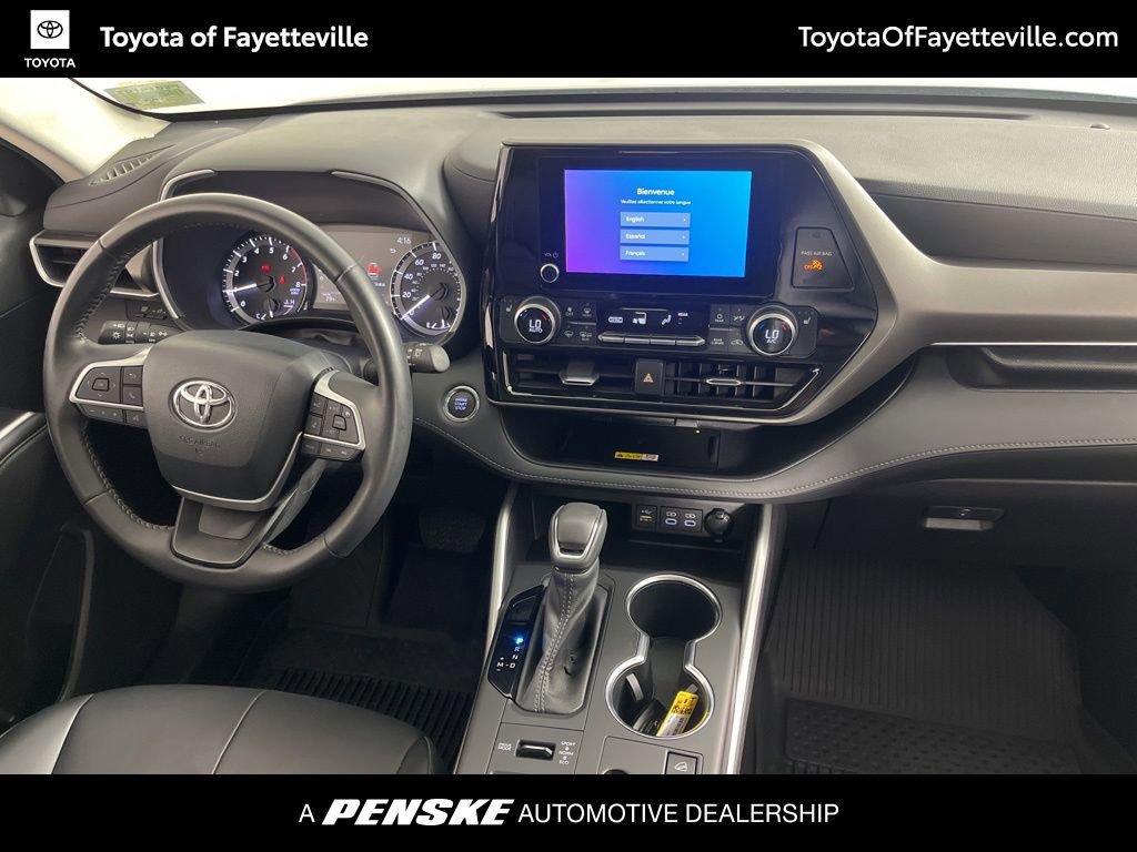 Used 2023 Toyota Highlander XLE AWD/4WD image 22
