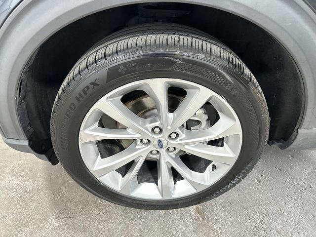 Used 2022 Ford Explorer Platinum w/ Equipment Group 601A AWD/4WD image 22