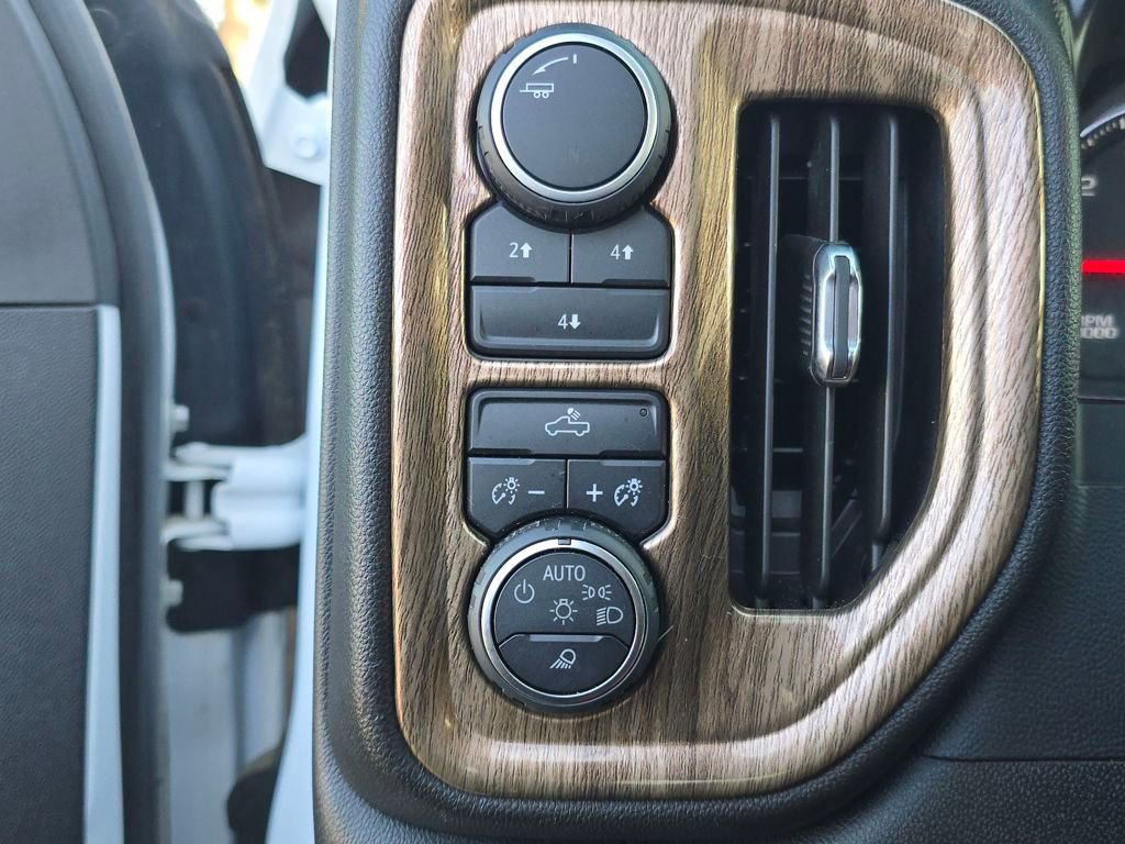 Used 2020 Chevrolet Silverado 2500 Custom w/ Custom Value Package image 31