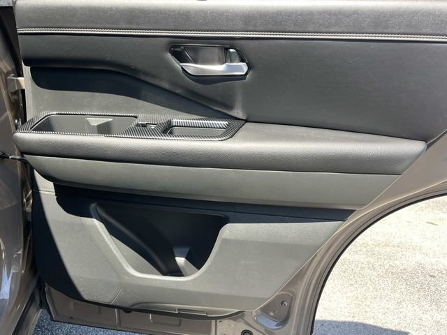 Used 2023 Nissan Pathfinder Platinum AWD/4WD image 28