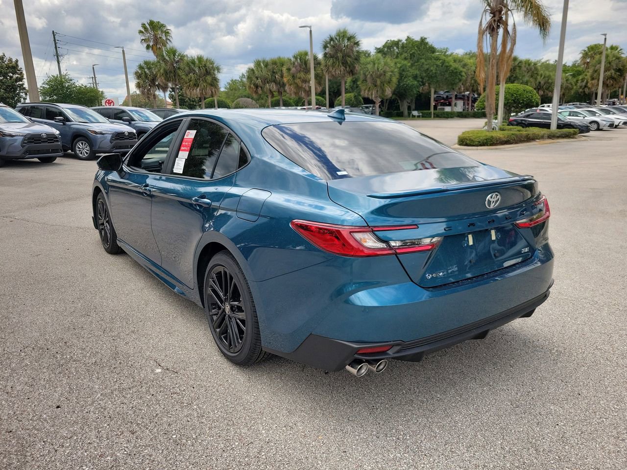 New 2026 Toyota Camry SE FWD image 4