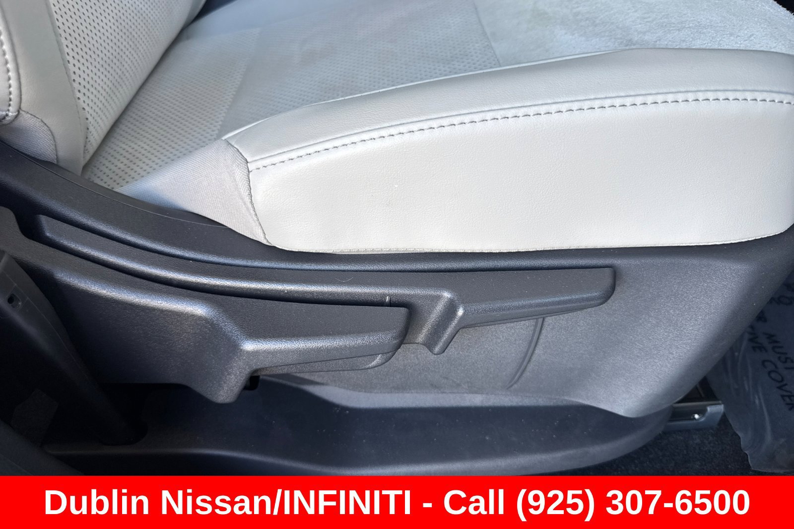 Used 2024 Nissan Ariya AWD image 24