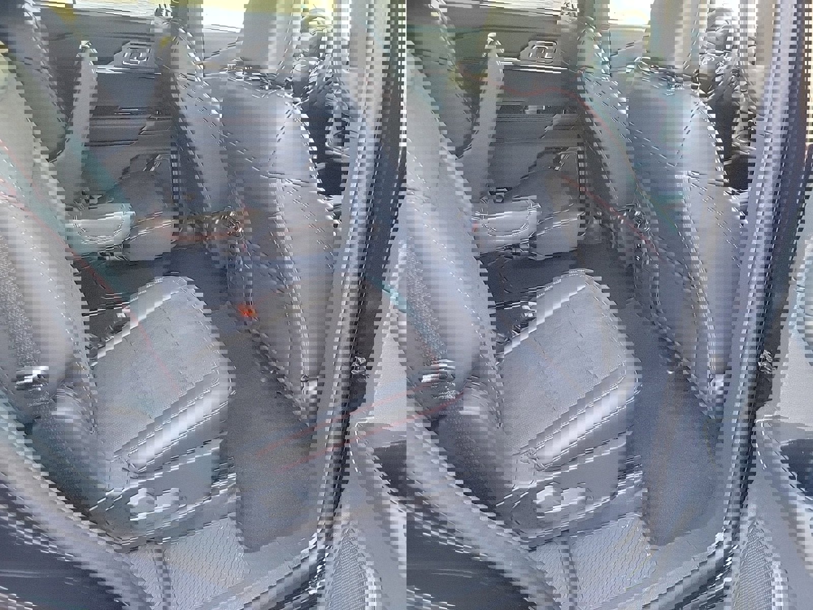 Used 2025 Ford Explorer ST image 13