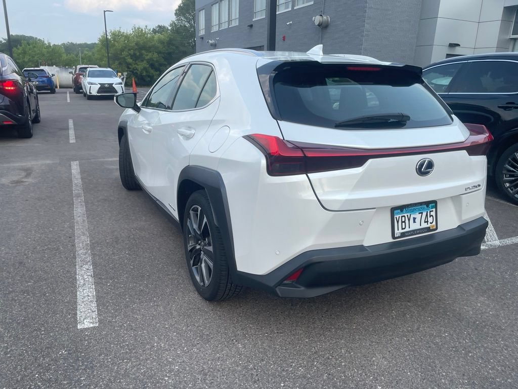 Used 2019 Lexus UX 250h w/ Premium Package AWD/4WD image 23
