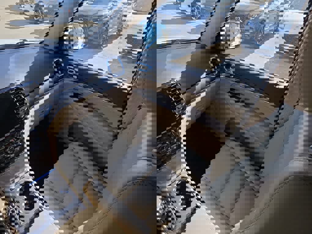 Used 2021 Jeep Grand Cherokee Limited image 14