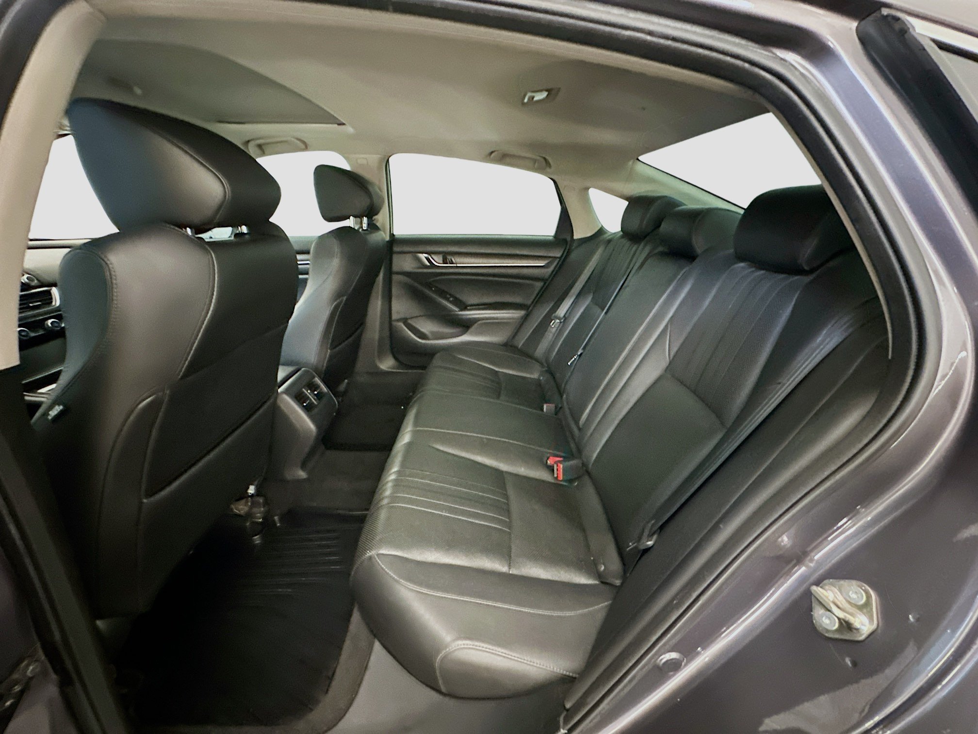 Used 2019 Honda Accord Touring image 30