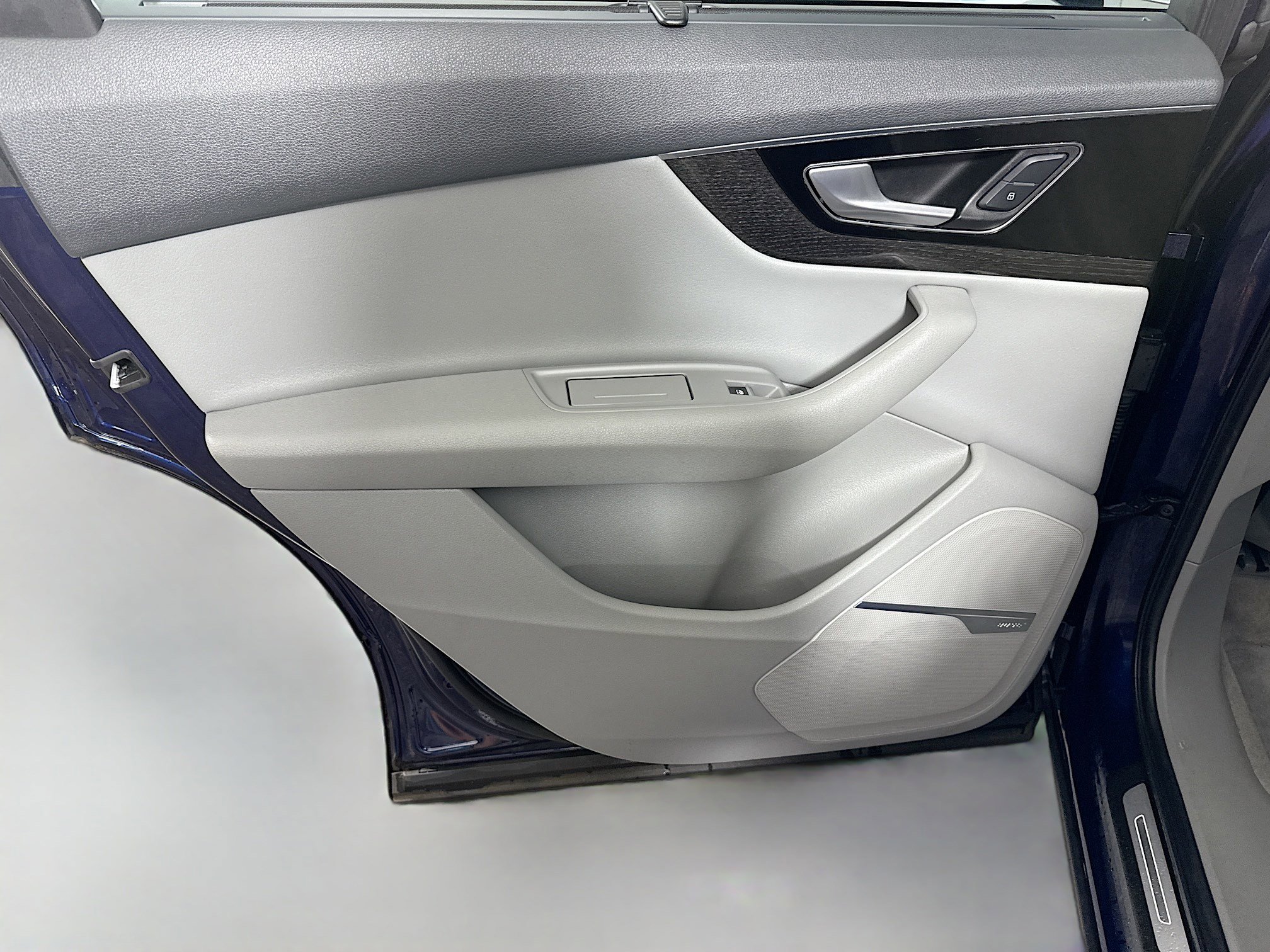 Used 2019 Audi Q7 3.0T Prestige image 26