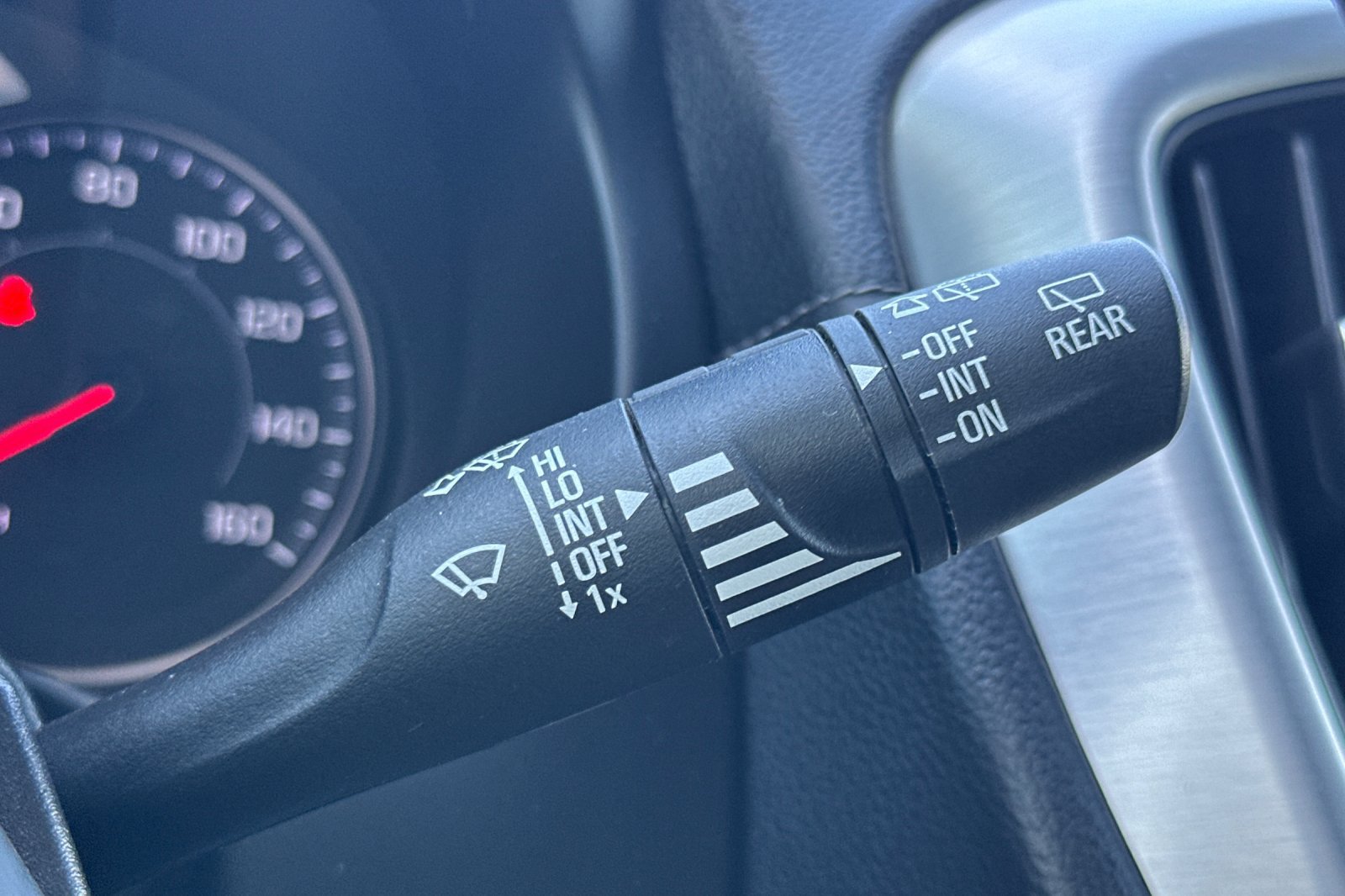Used 2024 GMC Terrain SLT FWD image 38