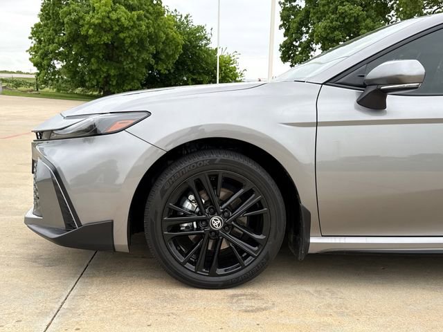 Used 2025 Toyota Camry SE w/ Convenience Package image 5