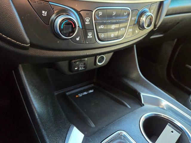 Used 2023 Chevrolet Traverse Premier image 21