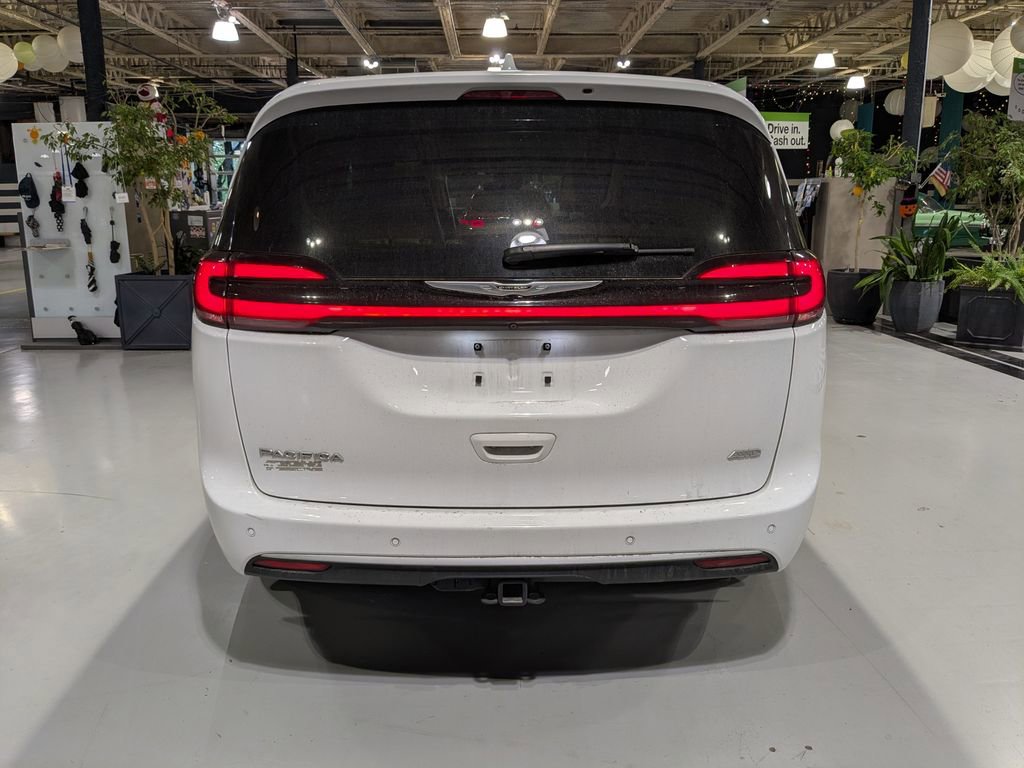 Used 2021 Chrysler Pacifica Pinnacle image 9