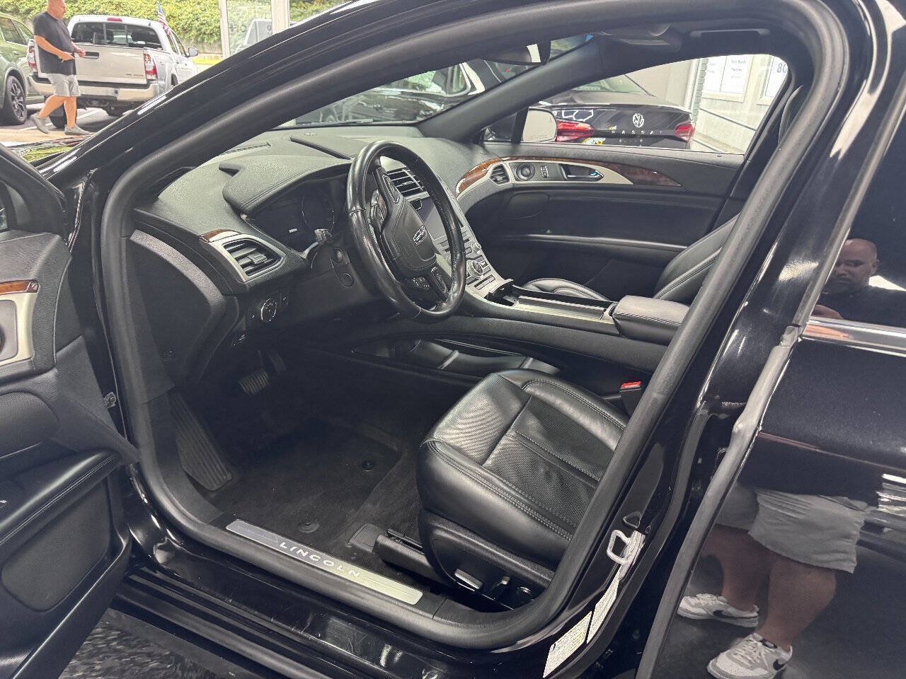 Used 2020 Lincoln MKZ Reserve AWD/4WD image 6
